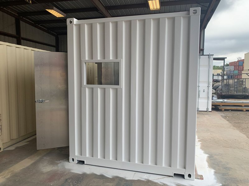 20 FT STORAGE CONTAINER WITH GALVANIZED WALLS 2