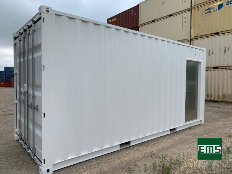 20 FT SHIPPING  BOX WITH GALVANIZED WALLS 4
