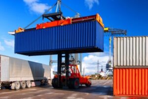 Buying Your Own Cargo Container vs. Hiring a Logistics Provider