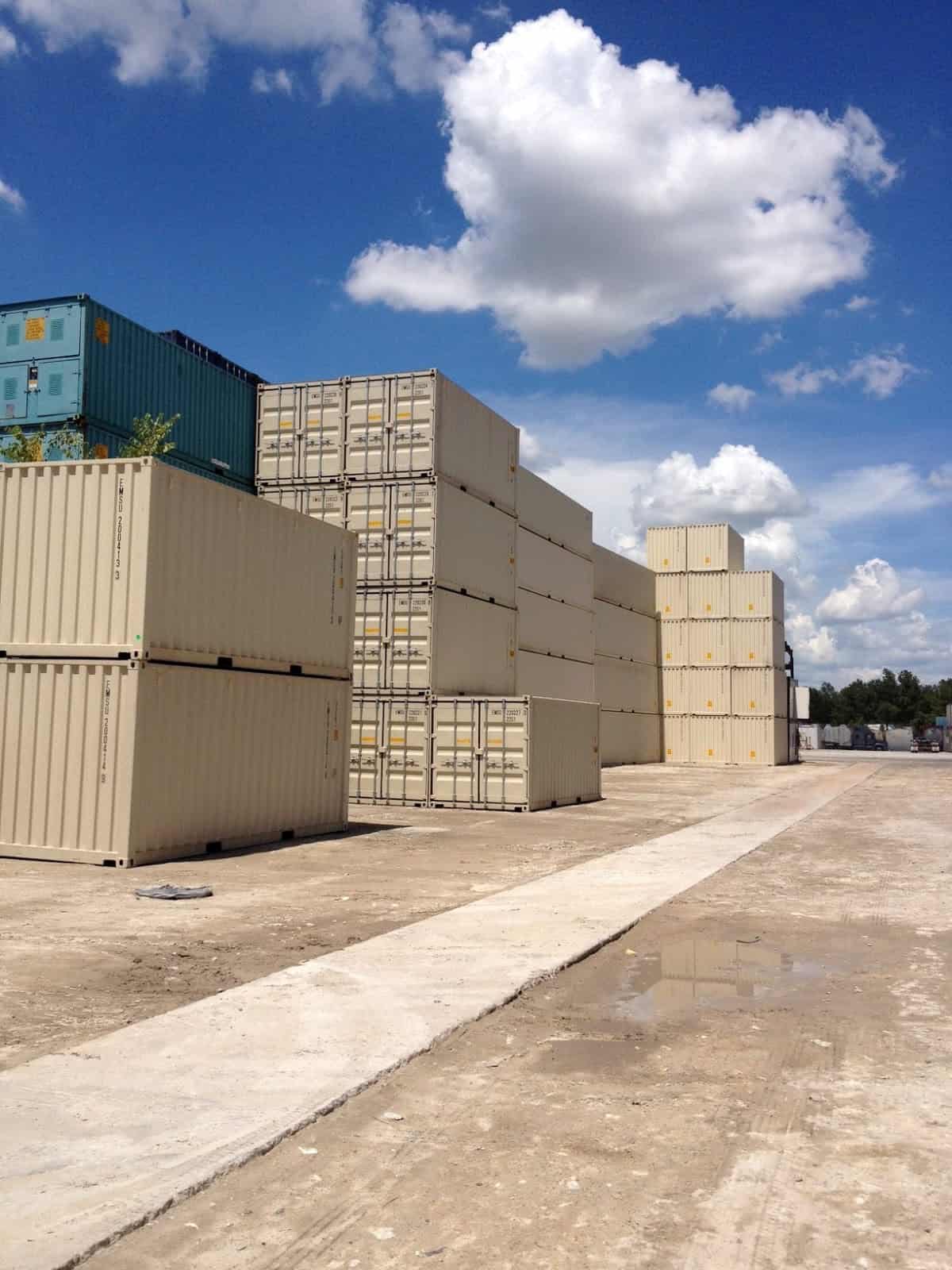 Helpful Tips When Looking for Custom Shipping Containers for Business